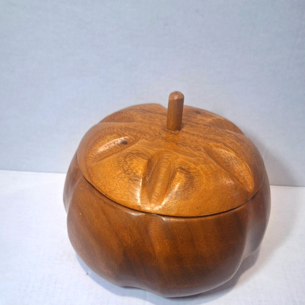 Wood Bowl Snack-Fruit-Nut-Candy Dish With Cover Vintage 60's - 70's ??